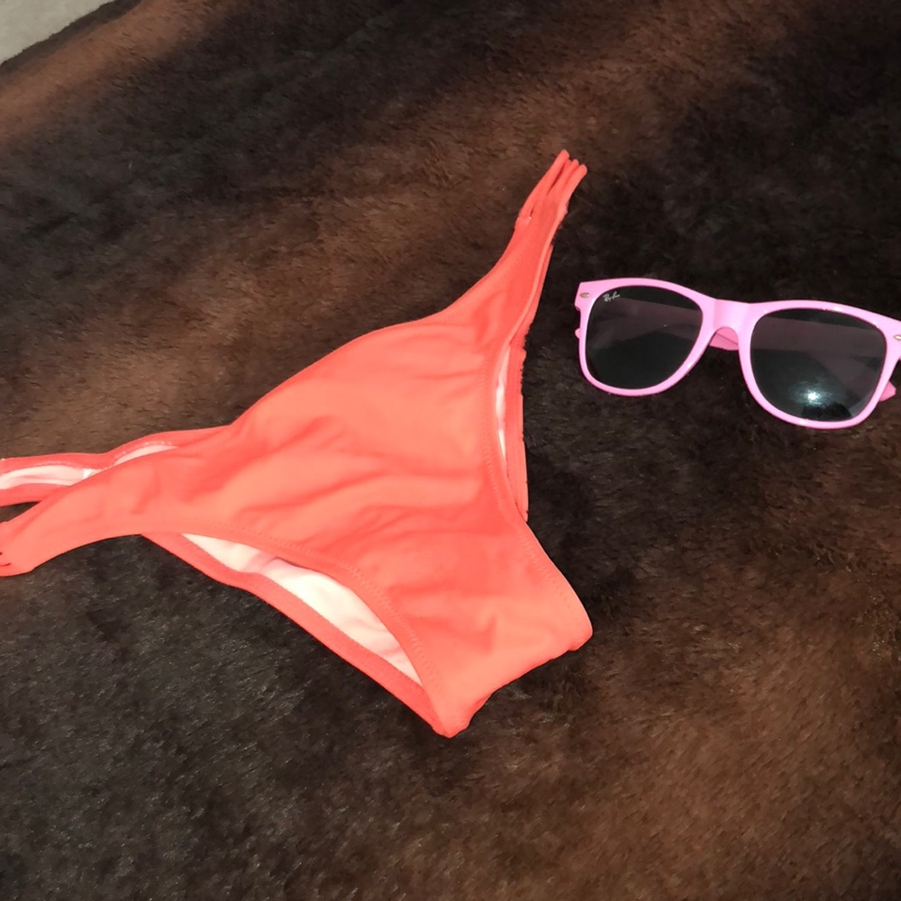 VS Cheeky bikini bottom